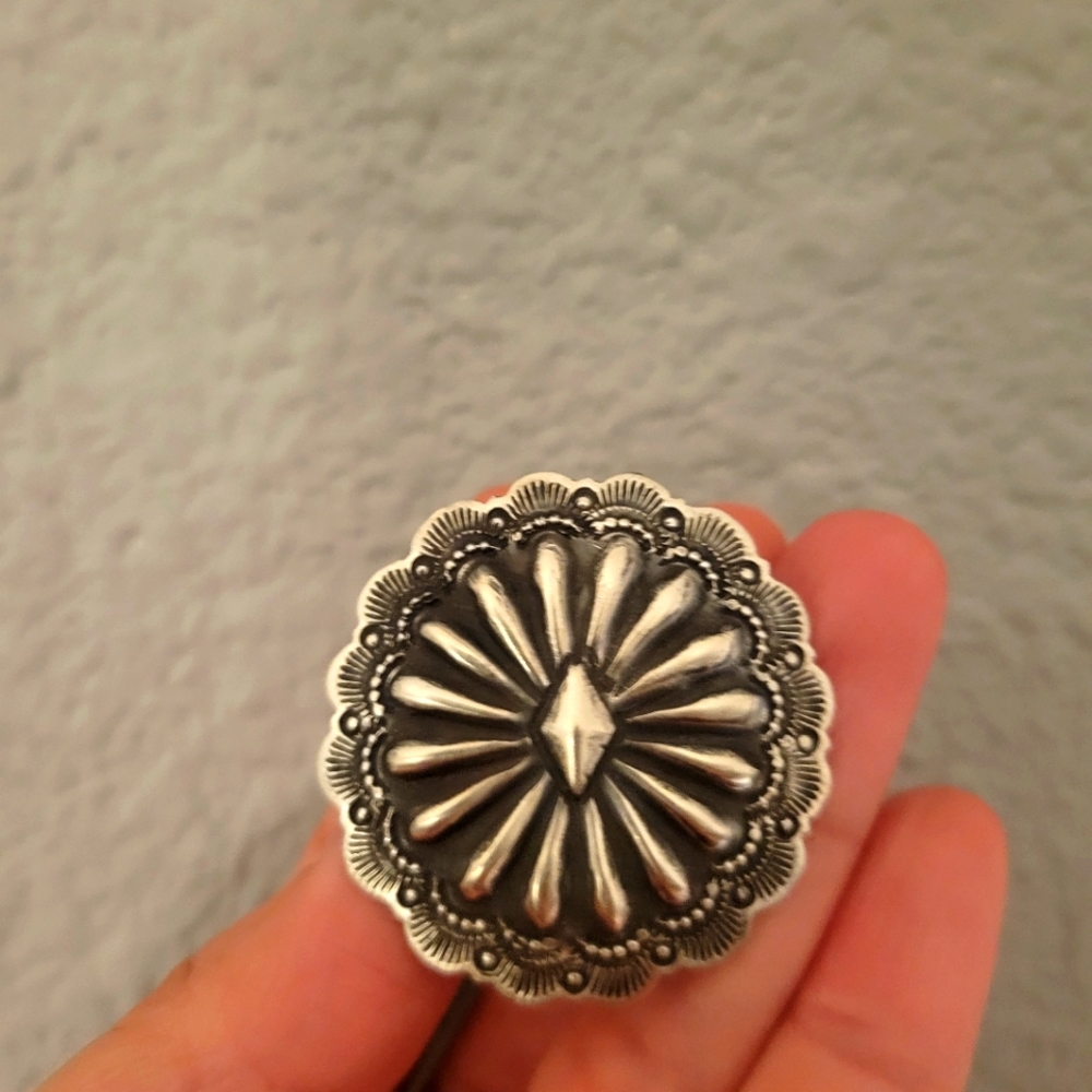 Vintage Sterling Silver Large Concho Ring - Picture 9 of 14